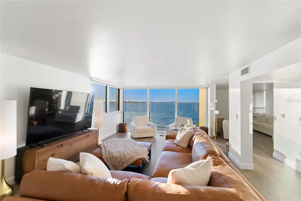 101 Sunset Drive Sarasota FL 34236