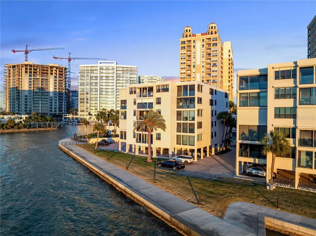 101 Sunset Drive Sarasota FL 34236