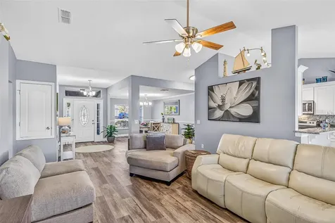 36700 Oconee Avenue Eustis FL 32736