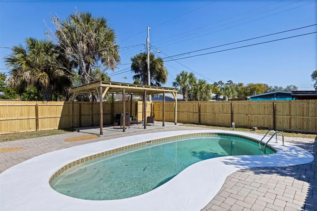 656 59th Street S St Petersburg FL 33707