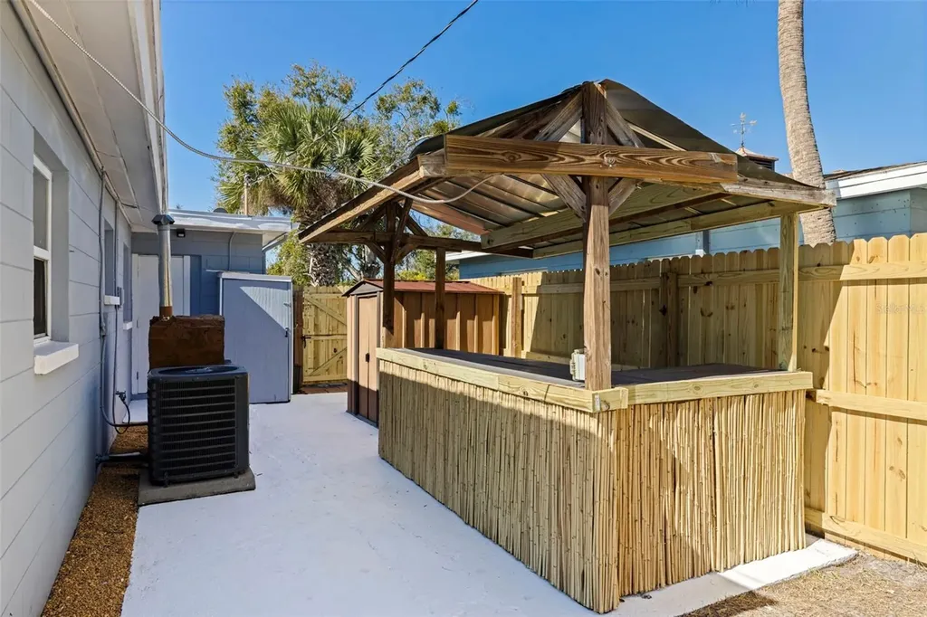 656 59th Street S St Petersburg FL 33707