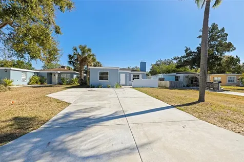 656 59th Street S St Petersburg FL 33707