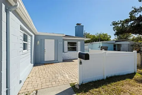656 59th Street S St Petersburg FL 33707