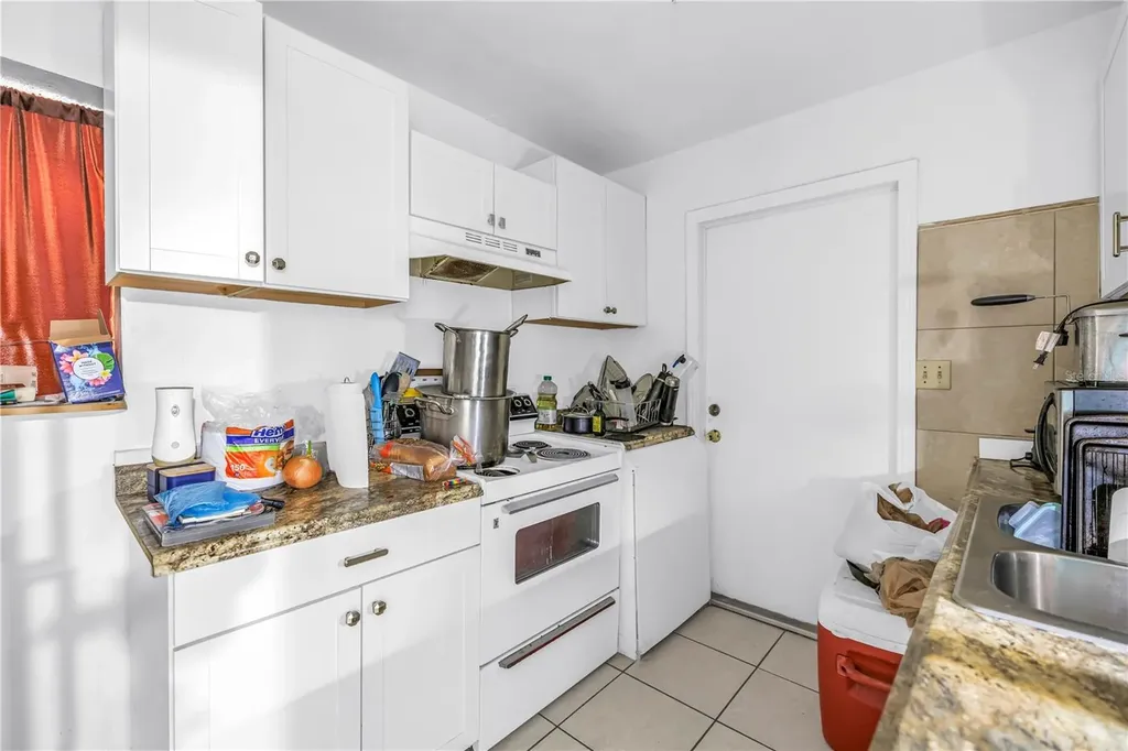 901 12th Street S St Petersburg FL 33712