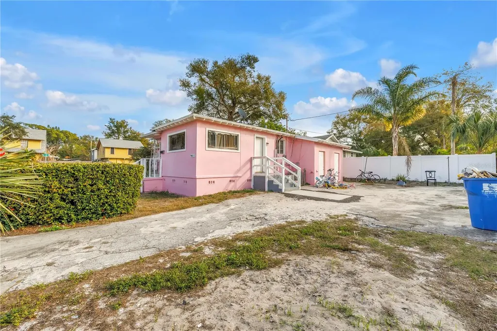901 12th Street S St Petersburg FL 33712