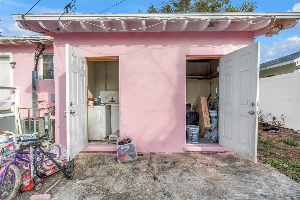 901 12th Street S St Petersburg FL 33712