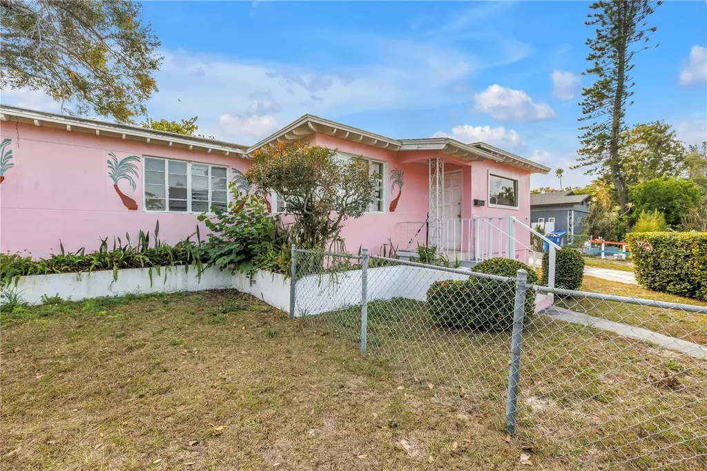 901 12th Street S St Petersburg FL 33712
