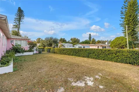 901 12th Street S St Petersburg FL 33712