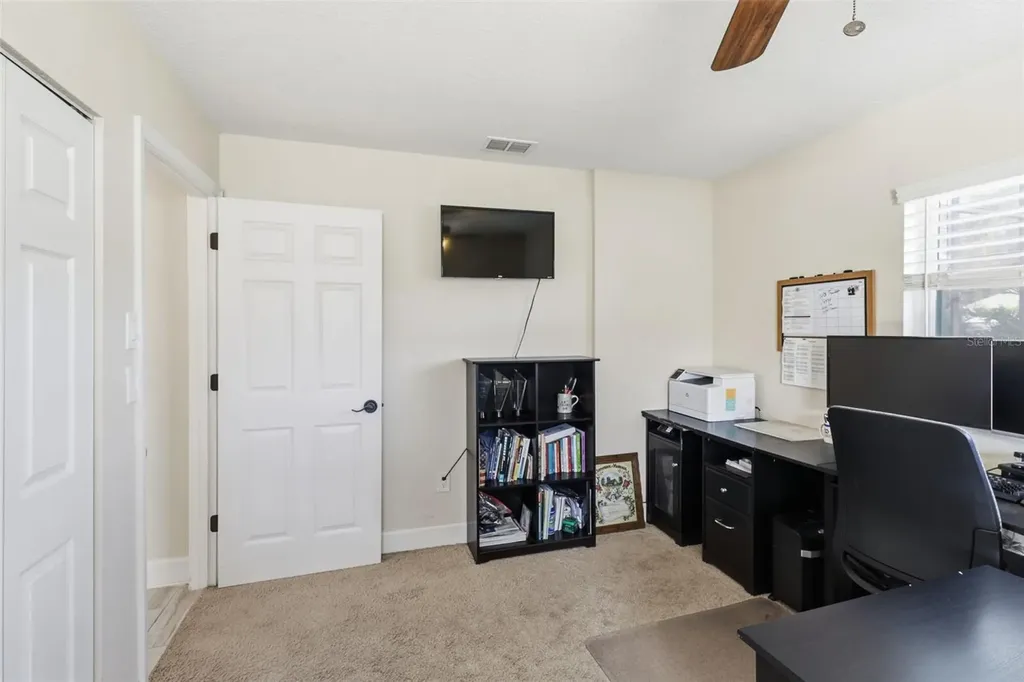 2551 Casilla Way S St Petersburg FL 33712
