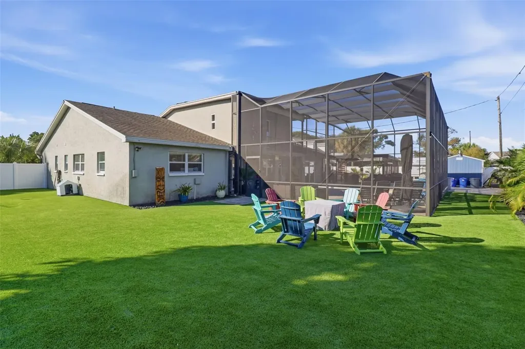 2551 Casilla Way S St Petersburg FL 33712