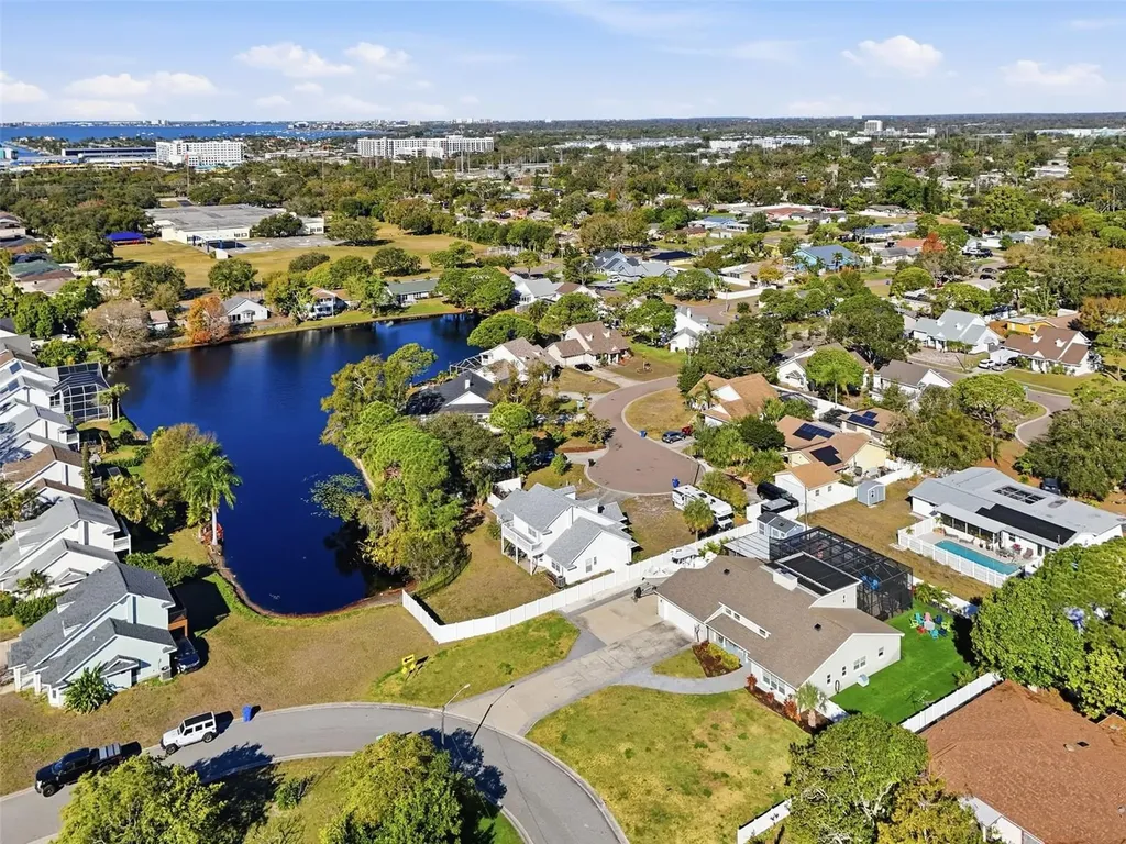 2551 Casilla Way S St Petersburg FL 33712