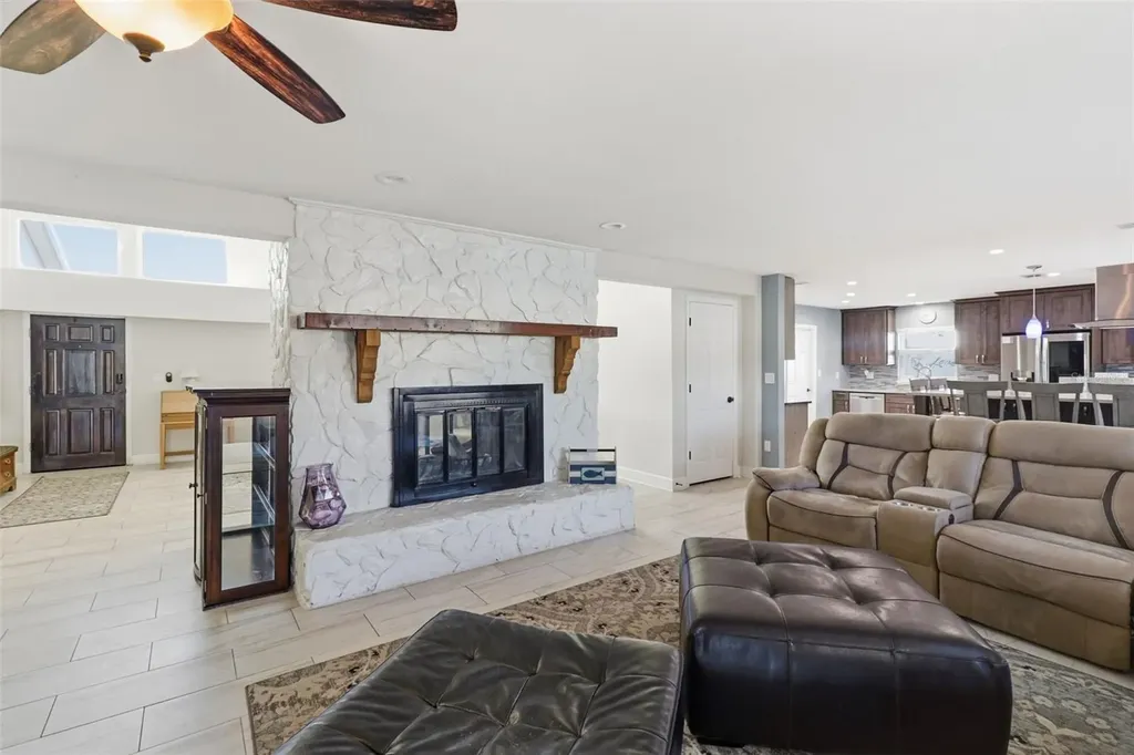 2551 Casilla Way S St Petersburg FL 33712