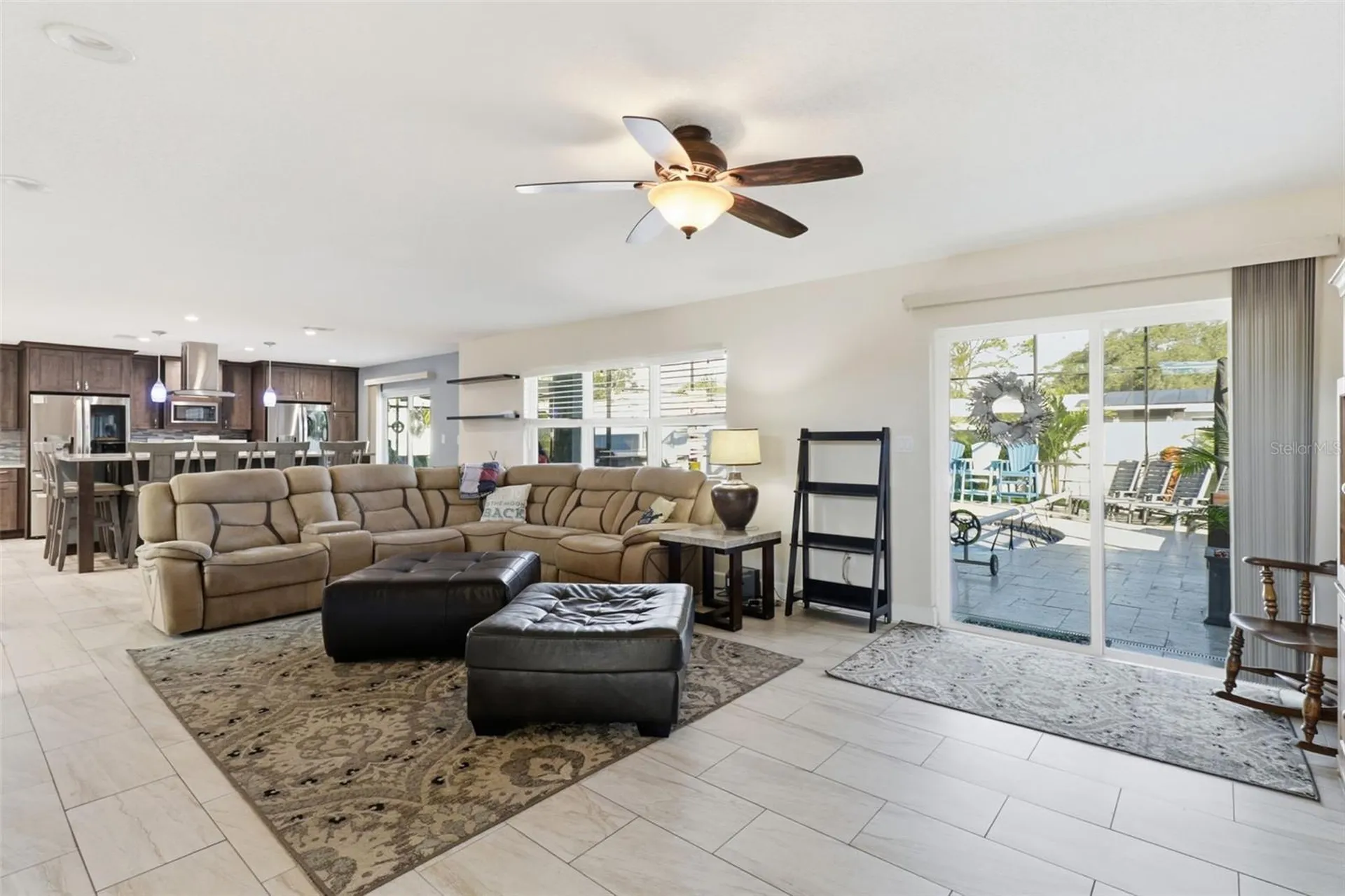 2551 Casilla Way S St Petersburg FL 33712