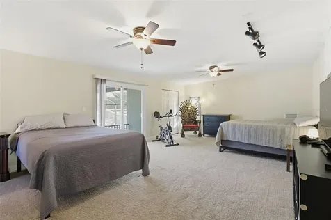2551 Casilla Way S St Petersburg FL 33712