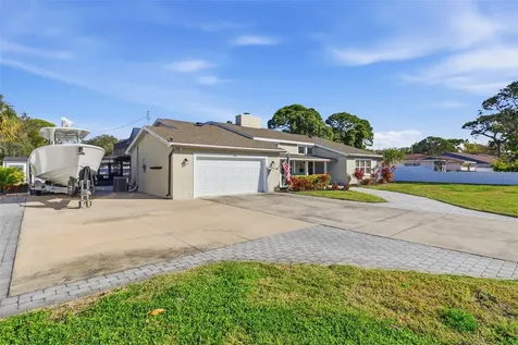 2551 Casilla Way S St Petersburg FL 33712