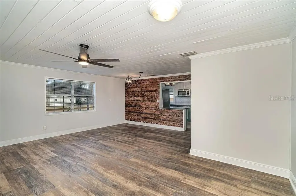 10820 S County Road 39 Lithia FL 33547