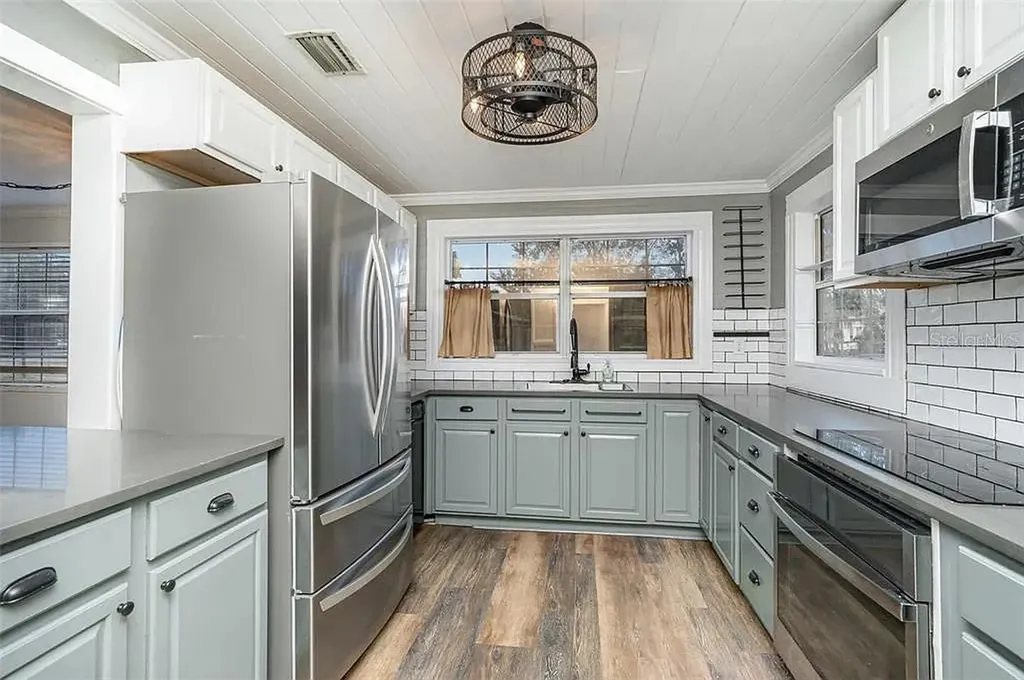 10820 S County Road 39 Lithia FL 33547