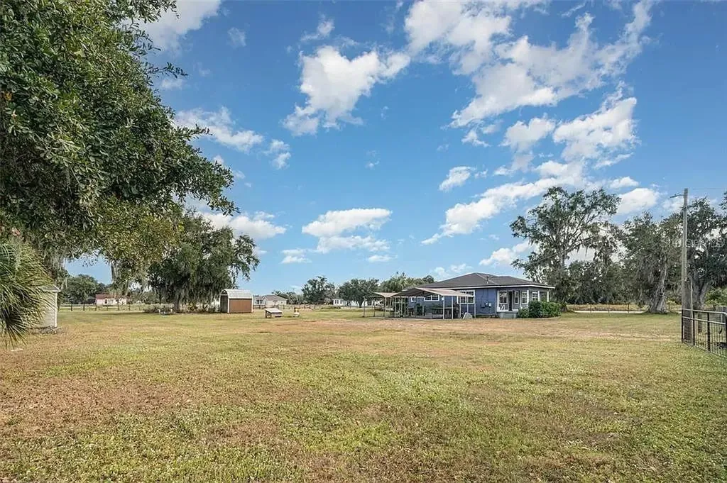 10820 S County Road 39 Lithia FL 33547