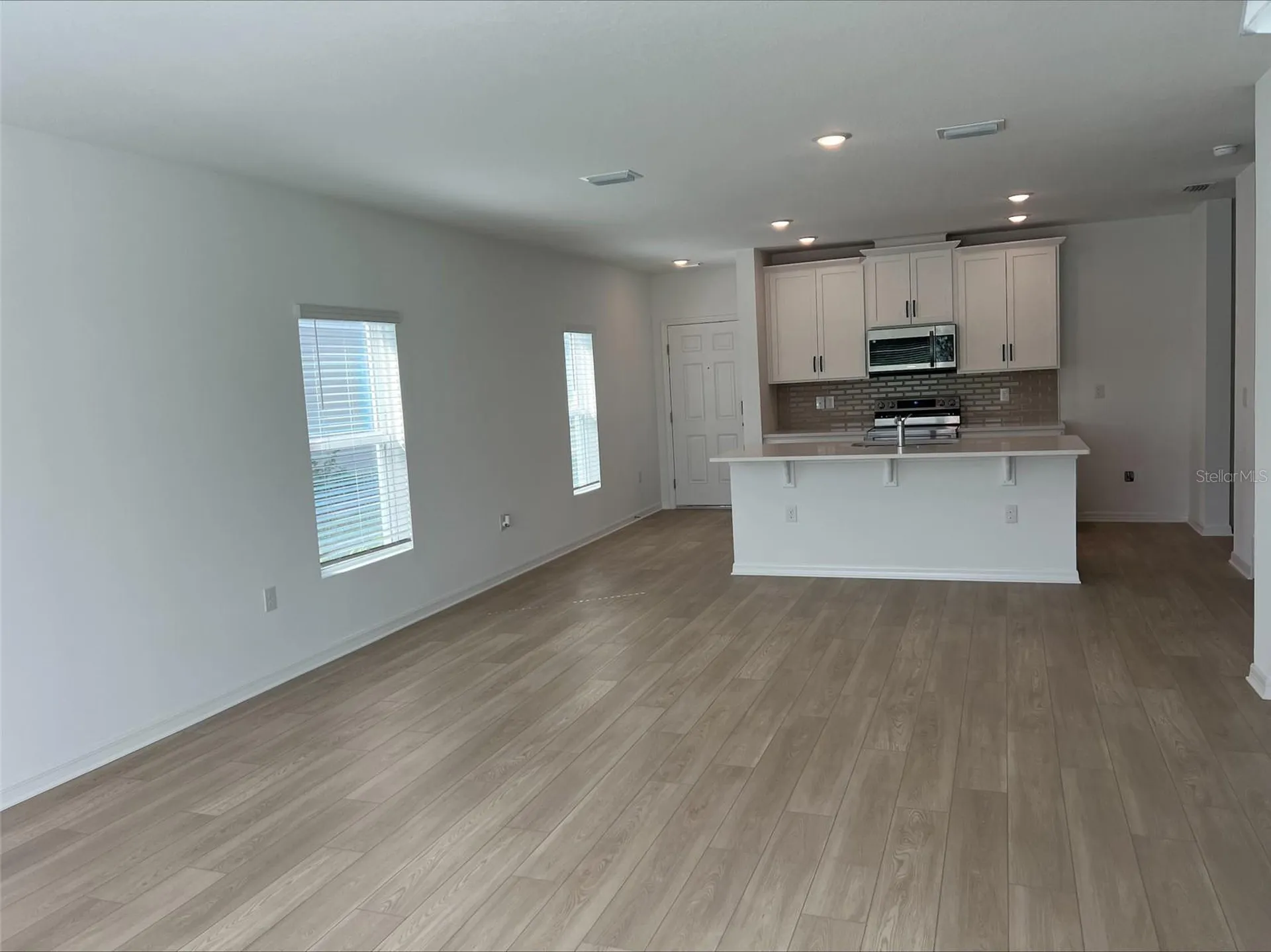 454 Thompson Village Avenue Apopka FL 32703