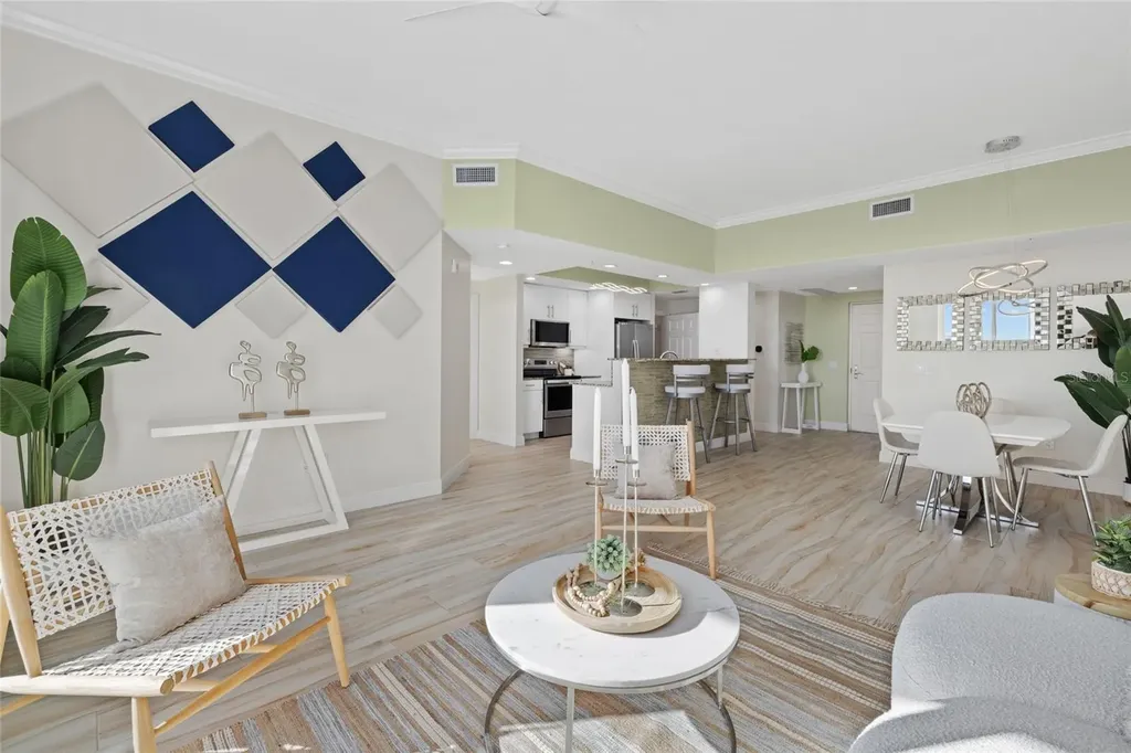 800 N Tamiami Trail Sarasota FL 34236