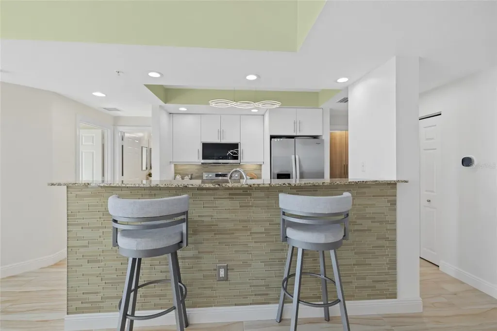 800 N Tamiami Trail Sarasota FL 34236