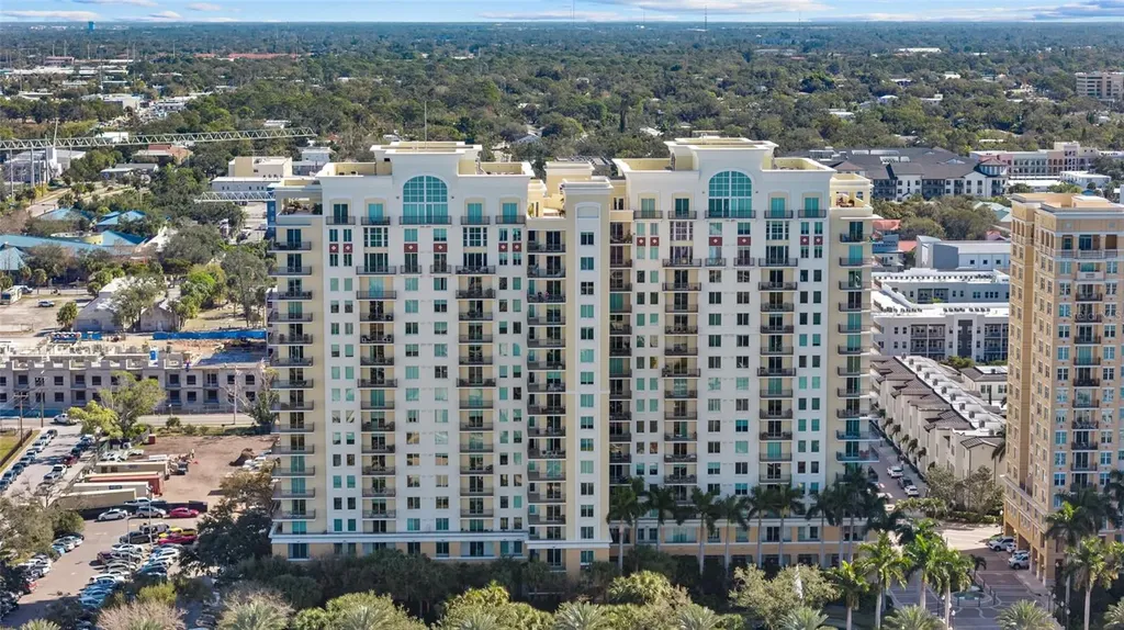 800 N Tamiami Trail Sarasota FL 34236