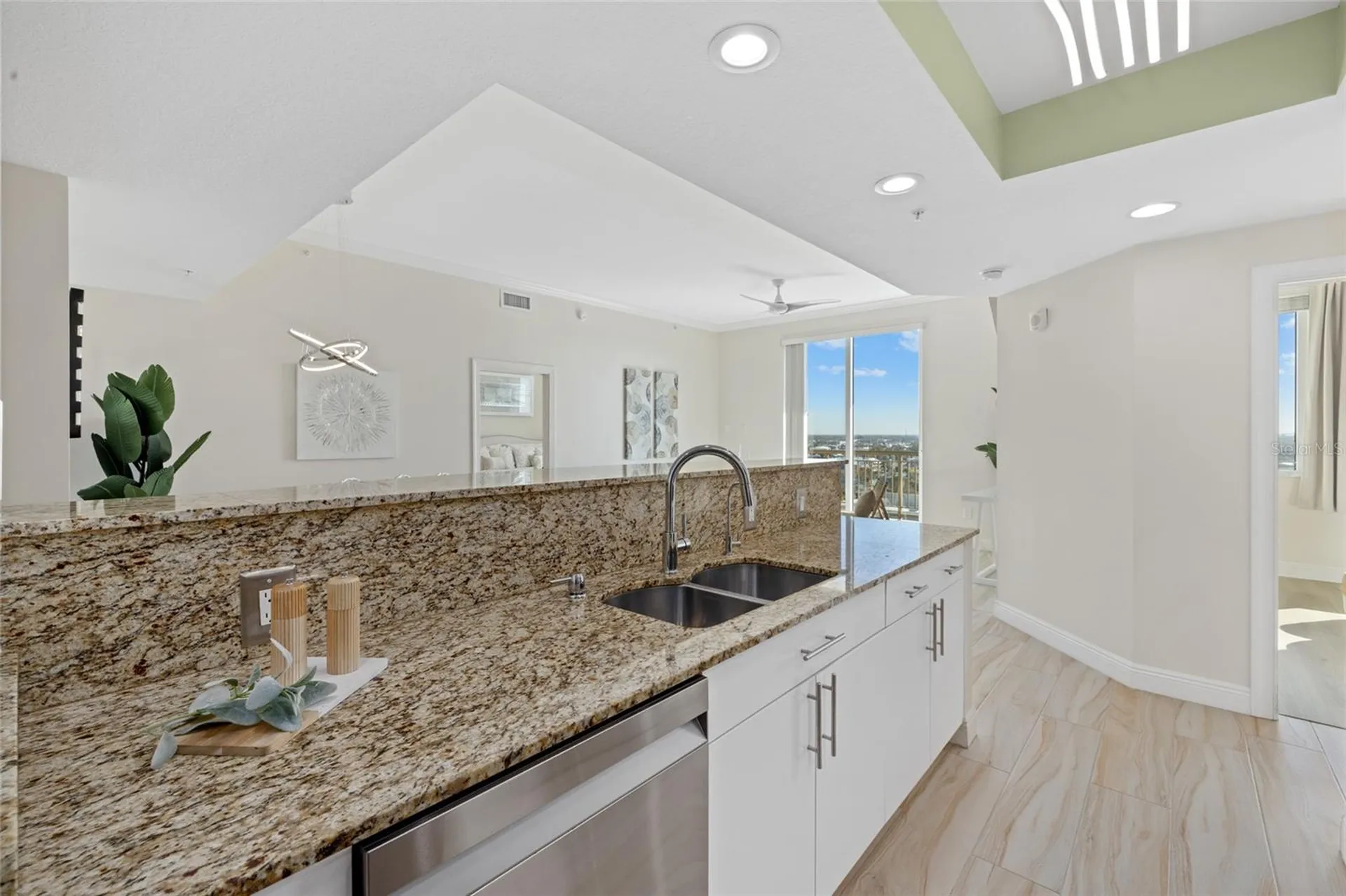 800 N Tamiami Trail Sarasota FL 34236