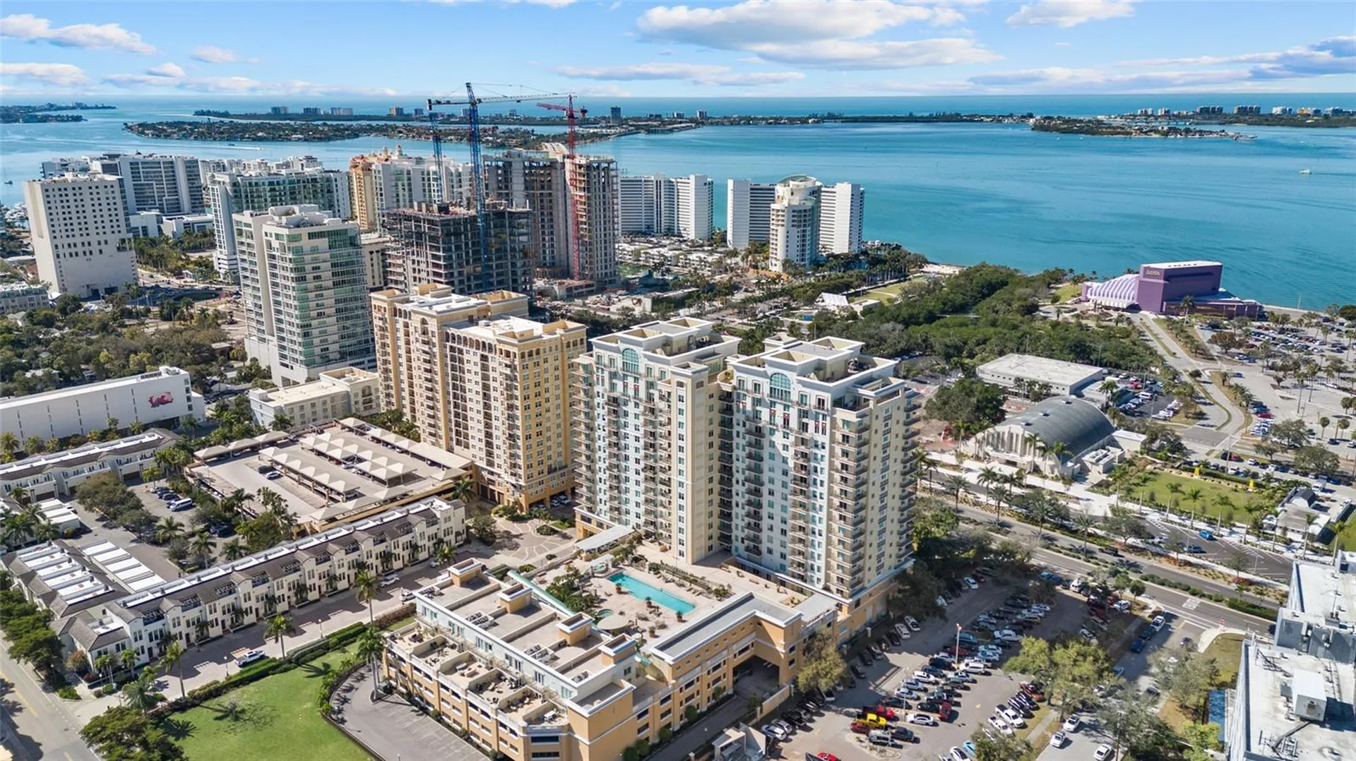 800 N Tamiami Trail Sarasota FL 34236