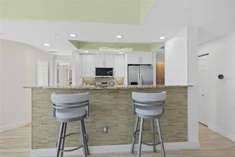 800 N Tamiami Trail Sarasota FL 34236