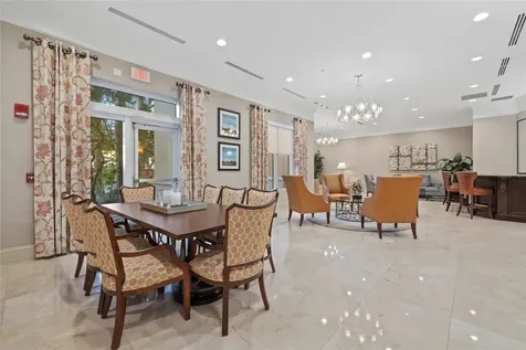 800 N Tamiami Trail Sarasota FL 34236