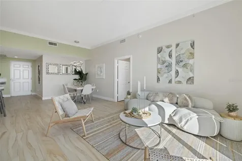 800 N Tamiami Trail Sarasota FL 34236