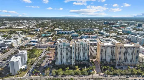 800 N Tamiami Trail Sarasota FL 34236