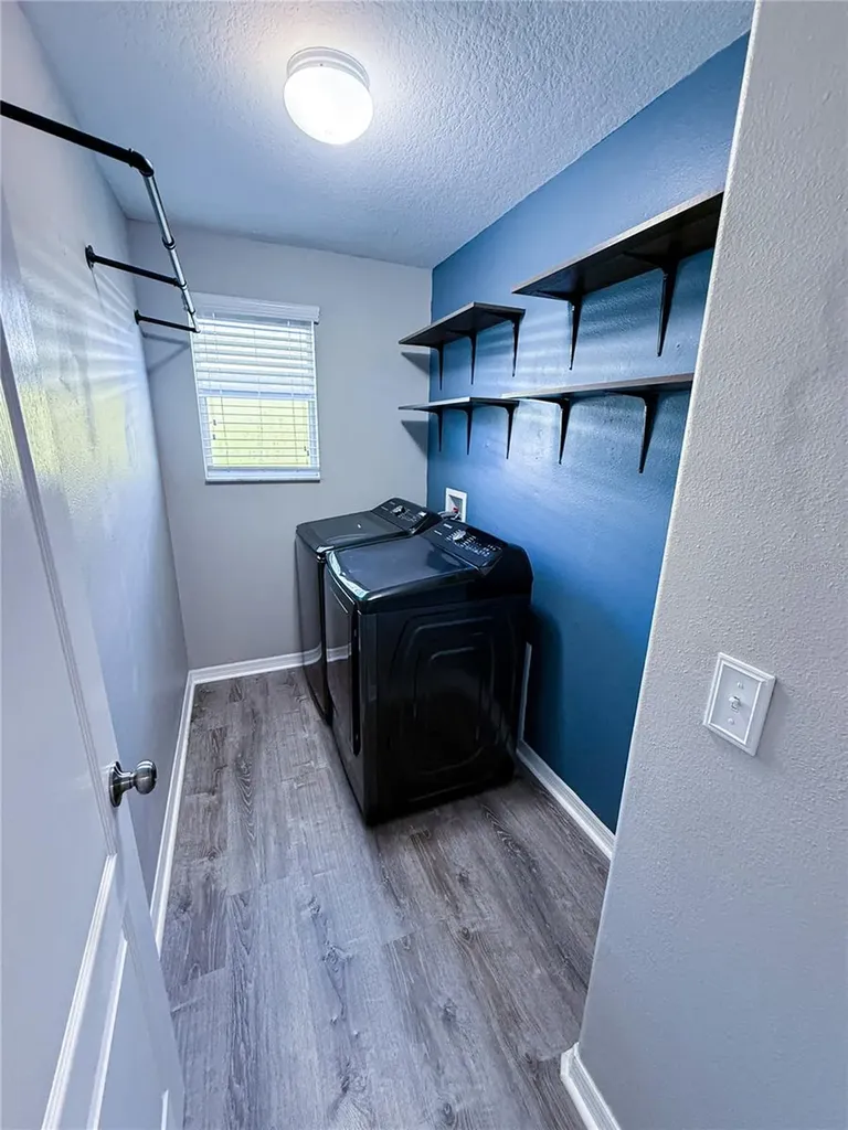 909 Meadow Glade Drive Ruskin FL 33570