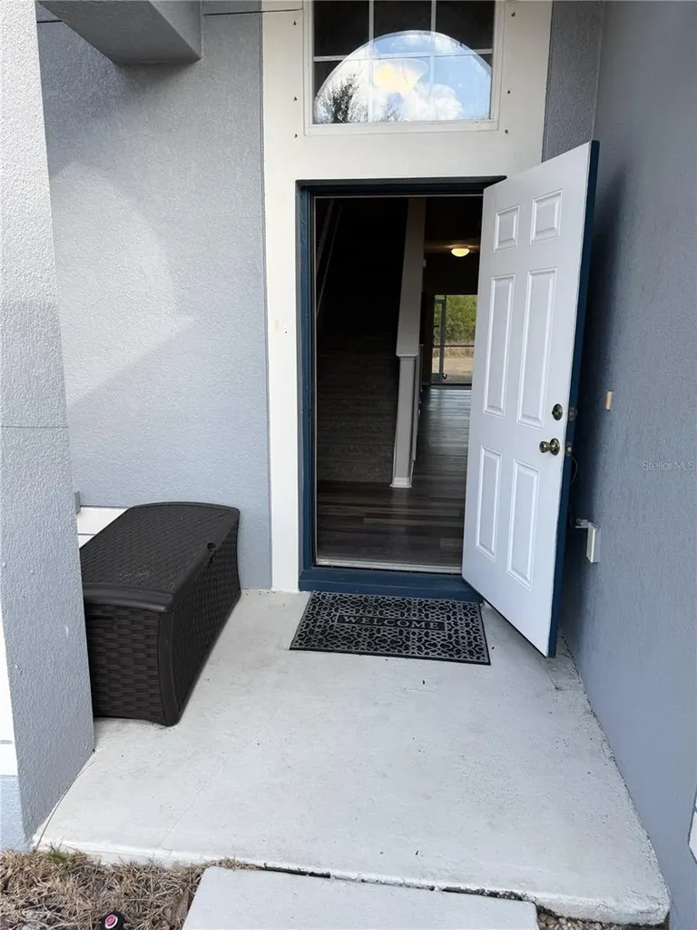 909 Meadow Glade Drive Ruskin FL 33570