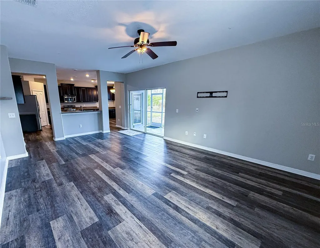 909 Meadow Glade Drive Ruskin FL 33570