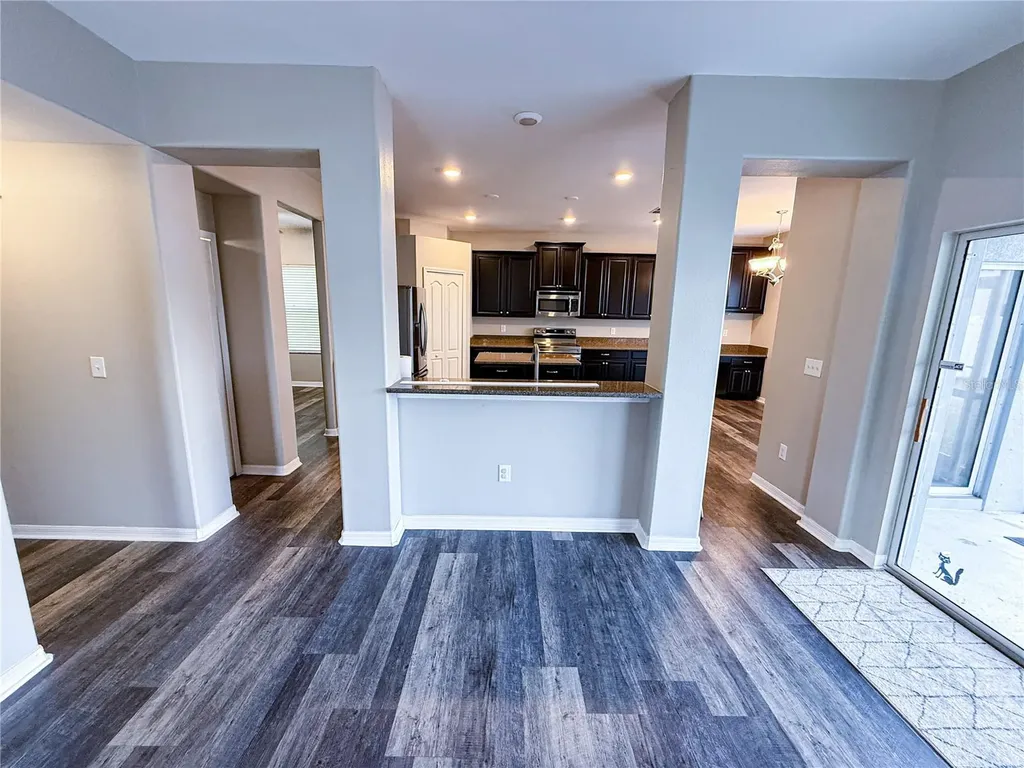 909 Meadow Glade Drive Ruskin FL 33570