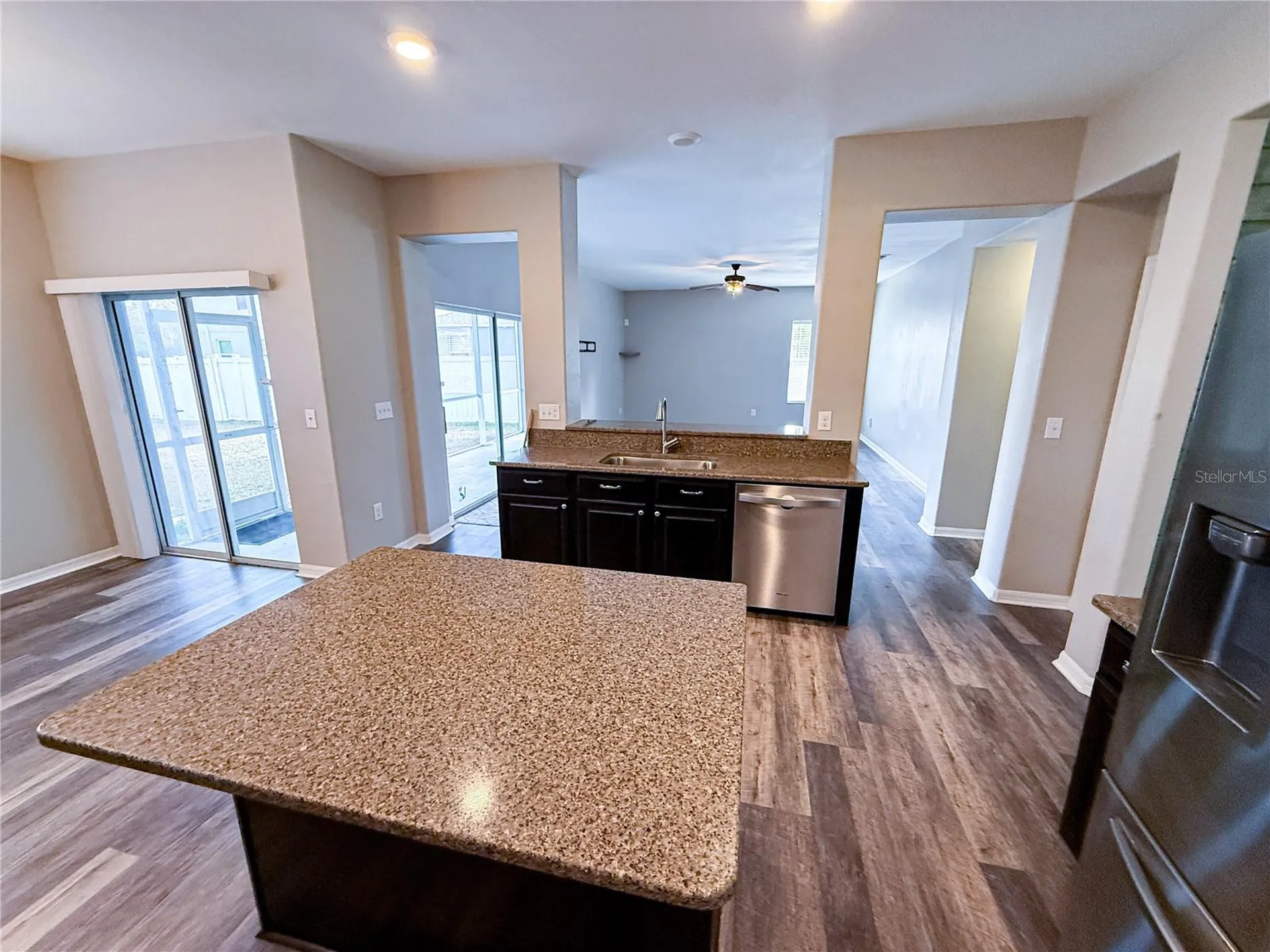 909 Meadow Glade Drive Ruskin FL 33570