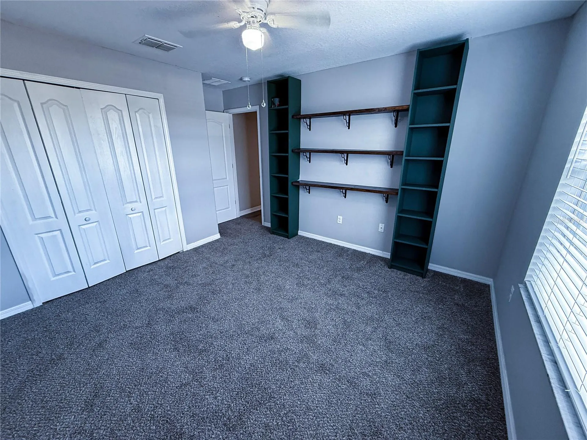 909 Meadow Glade Drive Ruskin FL 33570