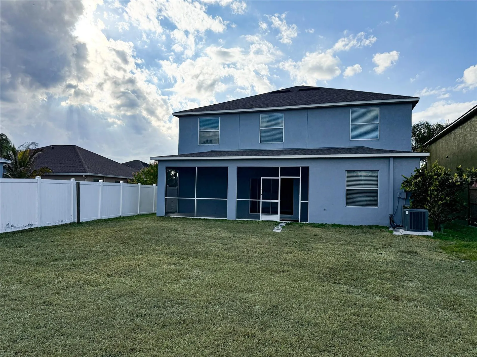 909 Meadow Glade Drive Ruskin FL 33570