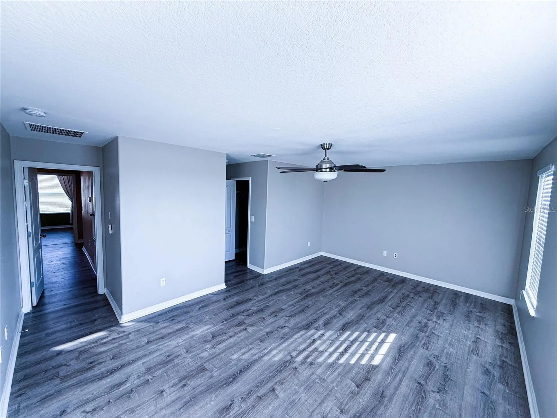 909 Meadow Glade Drive Ruskin FL 33570
