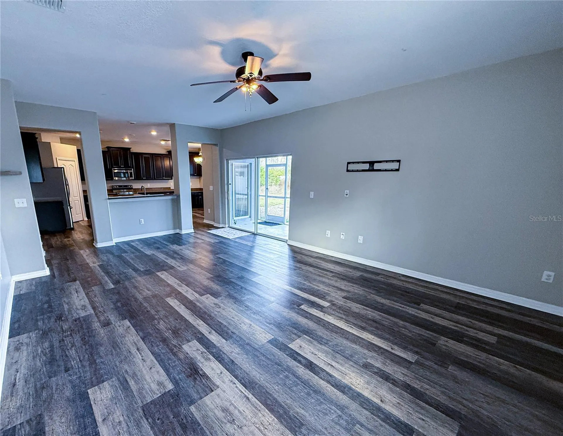 909 Meadow Glade Drive Ruskin FL 33570