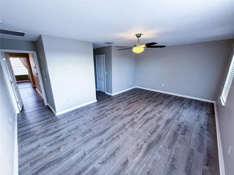 909 Meadow Glade Drive Ruskin FL 33570