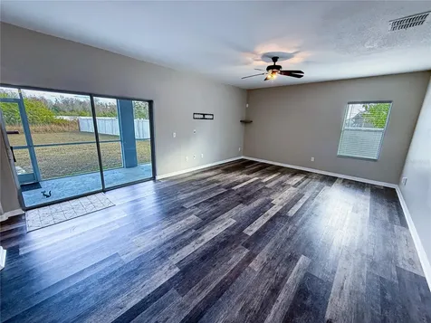 909 Meadow Glade Drive Ruskin FL 33570