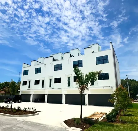 379 13th St N St Petersburg FL 33705