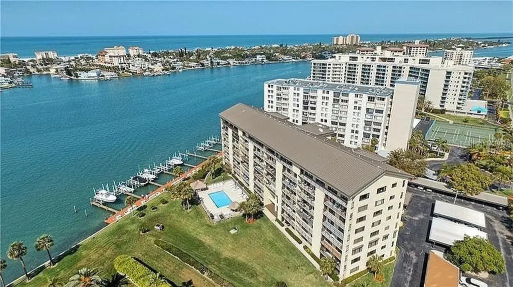 650 Island Way Clearwater Beach FL 33767