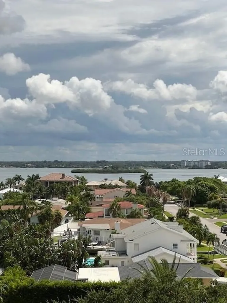 650 Island Way Clearwater Beach FL 33767
