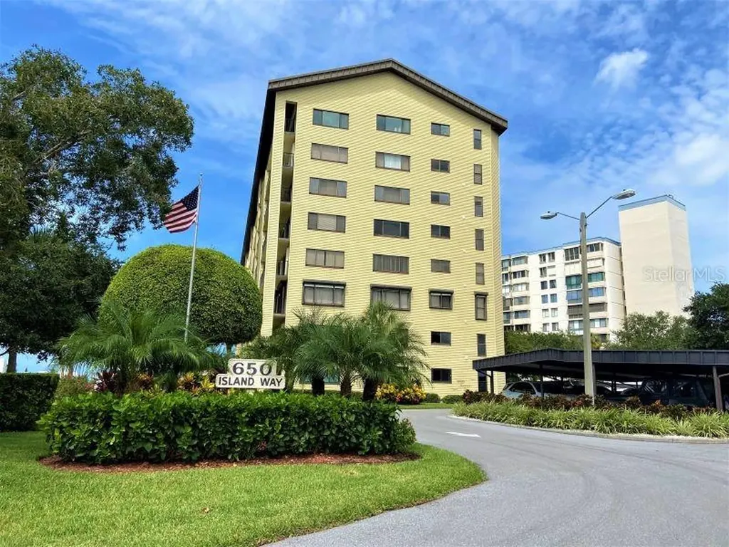 650 Island Way Clearwater Beach FL 33767