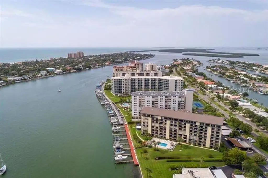 650 Island Way Clearwater Beach FL 33767