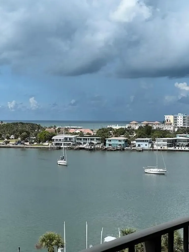 650 Island Way Clearwater Beach FL 33767