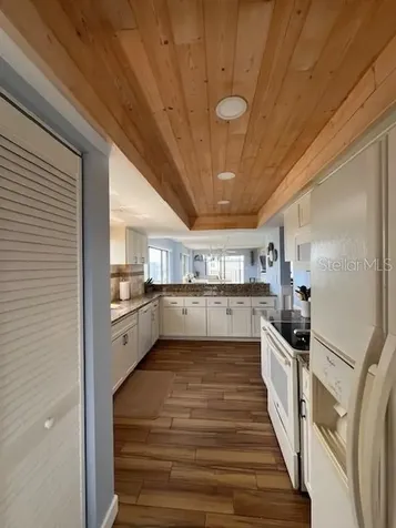 650 Island Way Clearwater Beach FL 33767
